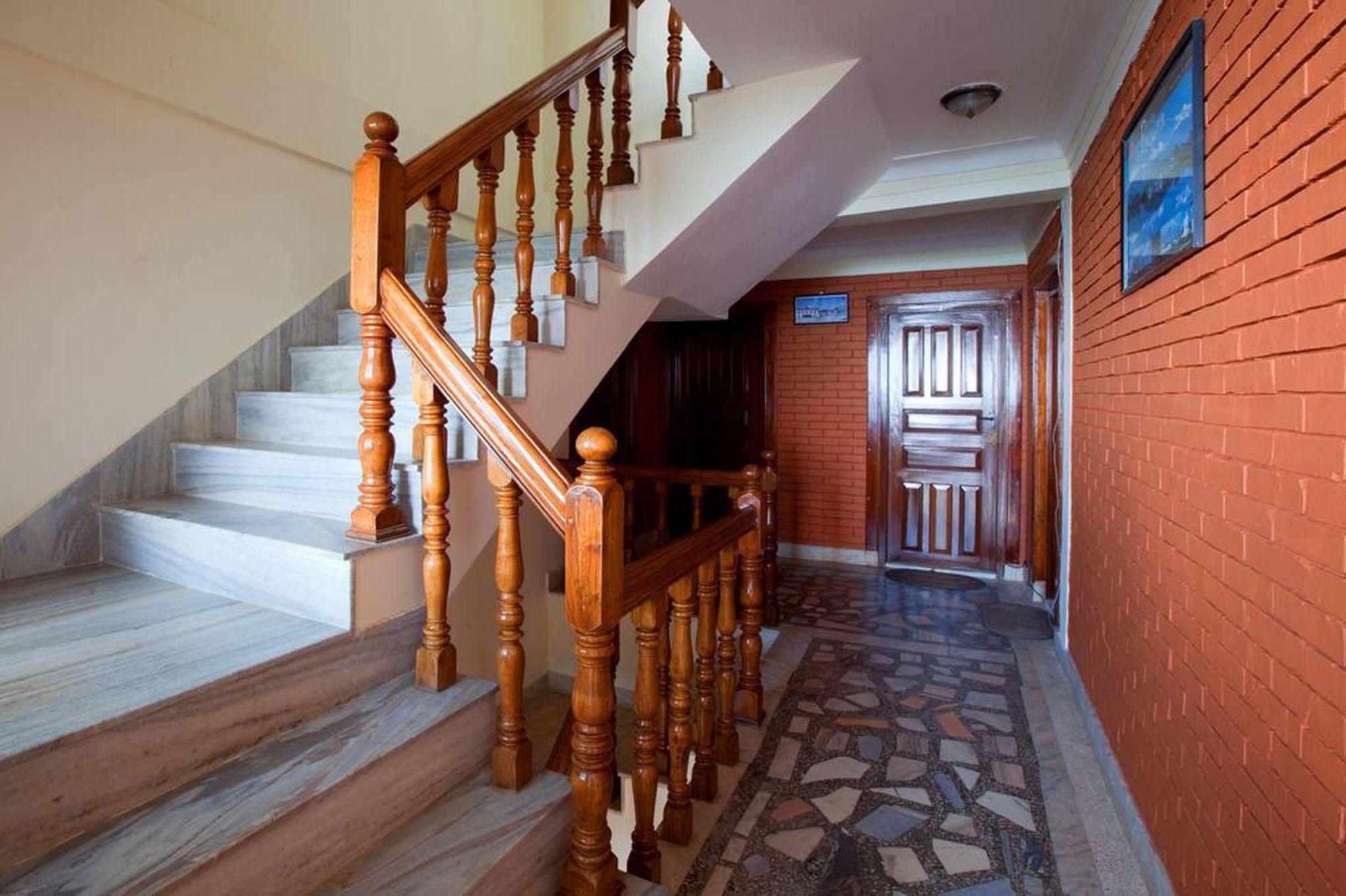 Nagarkot Sunshine Hotel Baluwapati Deupur Extérieur photo