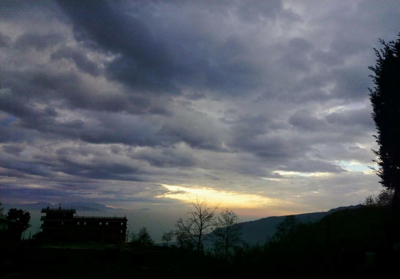 Nagarkot Sunshine Hotel Baluwapati Deupur Extérieur photo